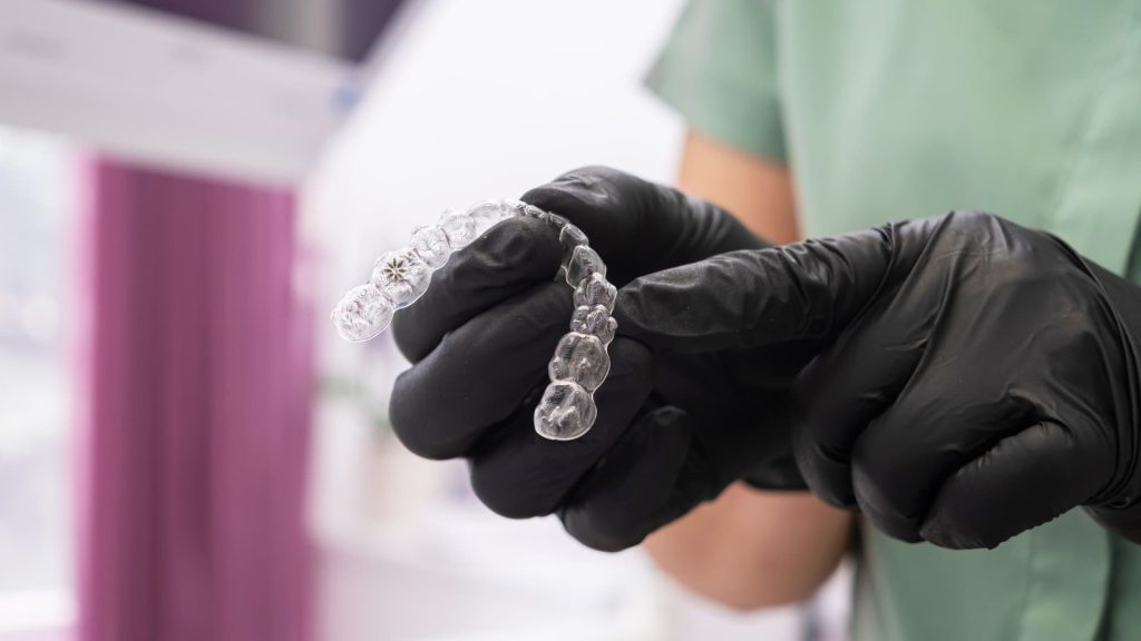 Tratamiento de ortodoncia invisible, Invisalign y Spark