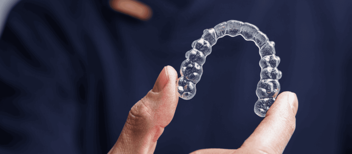 Consigue una sonrisa perfecta sin brackets con Invisalign y Spark. Descubre la ortodoncia invisible en Santiago de Compostela.